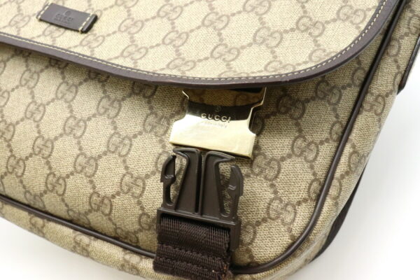 11920562 4 Gucci GG Supreme Crossbody Bag Leather Khaki Beige Brown