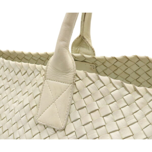 12070658 6 Bottega Veneta Intrecciato Hippo MM Tote Bag Shoulder Tote Leather White