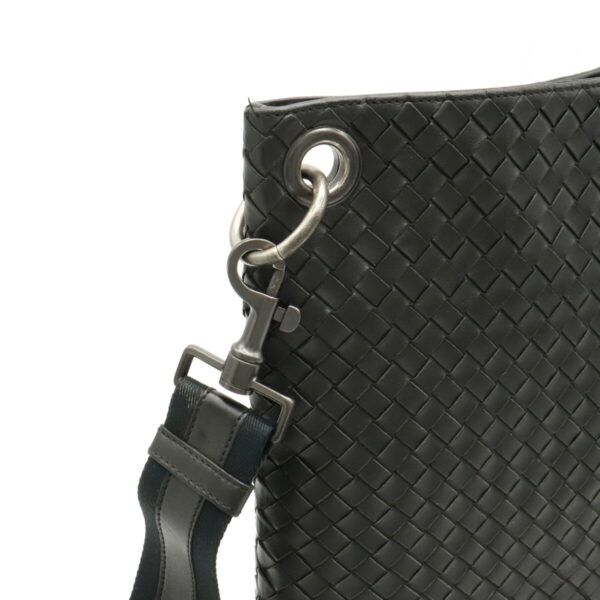 12121105 6 Bottega Veneta Intrecciato Shoulder Bag Leather Black