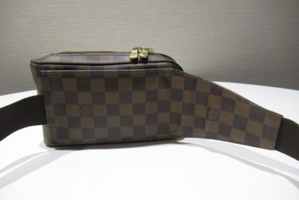 12304369 5 Louis Vuitton Jeronimos Model Damier Bag