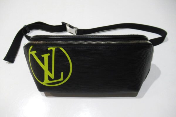 12304854 Louis Vuitton Bum Bag Epi Noir Waist Pouch