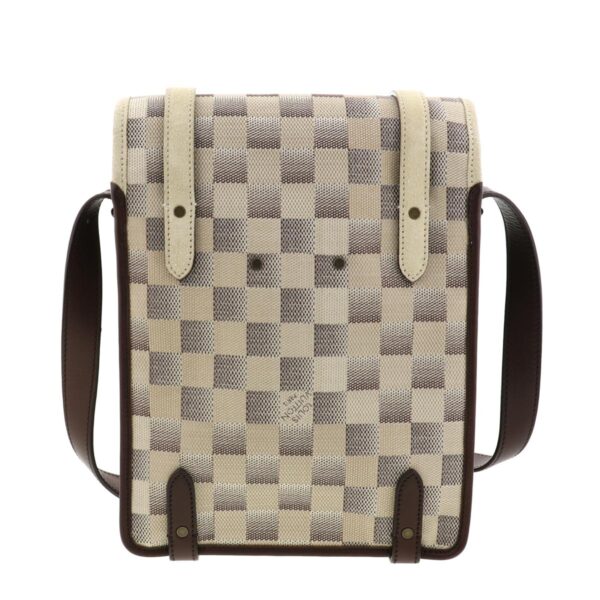 1240001031042 3 Louis Vuitton Trotter Shoulder Bag Damier Beige