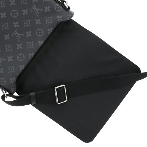 1240002010260 5 Louis Vuitton Monogram Eclipse District PM NM Shoulder Messenger Bag Black