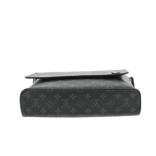 1240002012808 4 Louis Vuitton District MM NM Shoulder Bag Monogram Eclipse