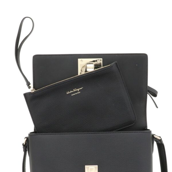 1240002020114 8 Salvatore Ferragamo Shoulder Bag Black