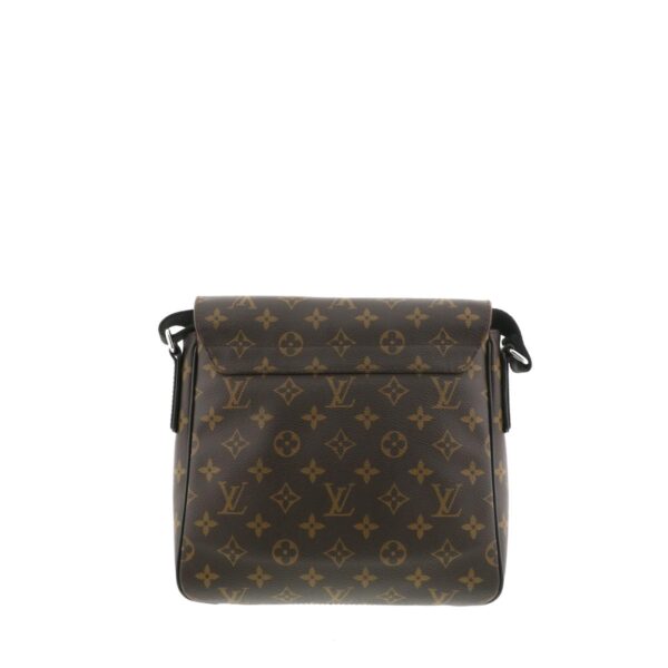 1240004015782 3 Louis Vuitton District PM Shoulder Bag Monogram Brown