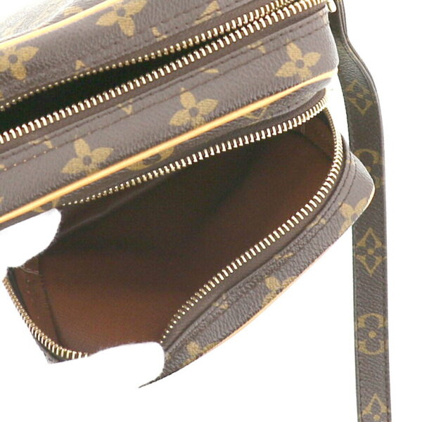 1240005019879 6 Louis Vuitton Amazon Shoulder Bag Monogram