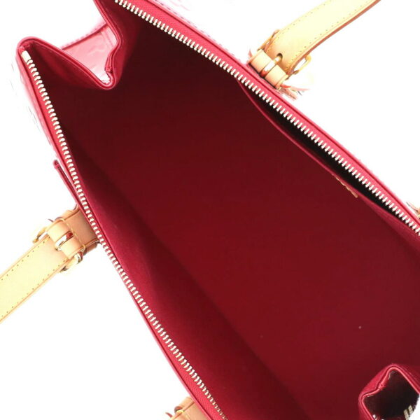 1240005021509 6 1 LOUIS VUITTON Rosewood Avenue Messenger Bag Vernis Pomme Damour Red