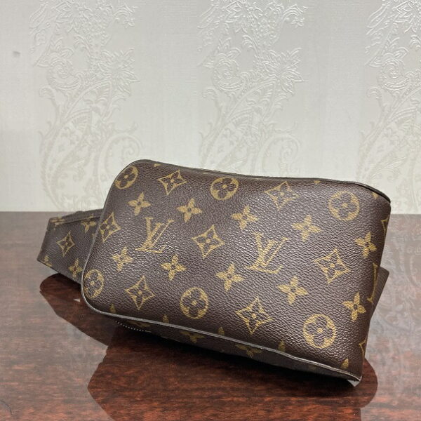 1240007010572 1 Louis Vuitton Jeronimos Waist Bag Monogram