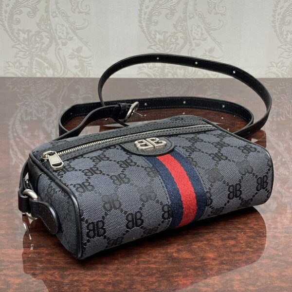 1240007010873 3 Gucci Balenciaga Collaboration Camera Bag Black