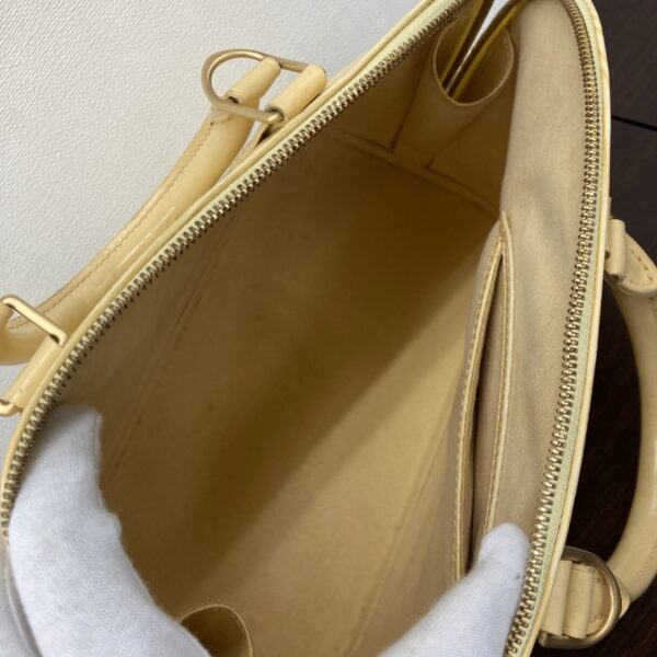 1240007011513 4 Louis Vuitton Alma PM Epi Vanilla Bag Handbag Ivory