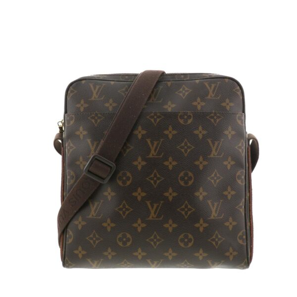 1240009000742 1 Louis Vuitton Trotar Beaubourg Shoulder Bag Monogram