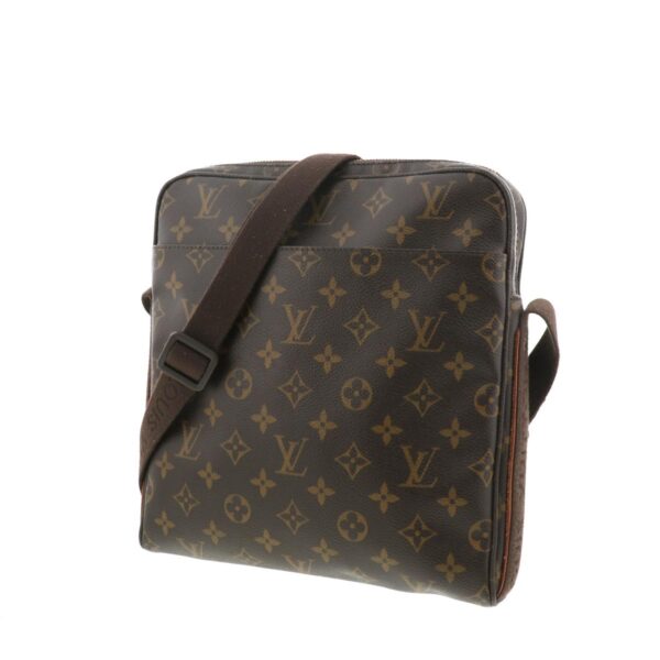 1240009000742 2 Louis Vuitton Trotar Beaubourg Shoulder Bag Monogram