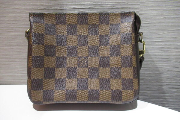 12402955 2 Louis Vuitton Truth Pouch Damier