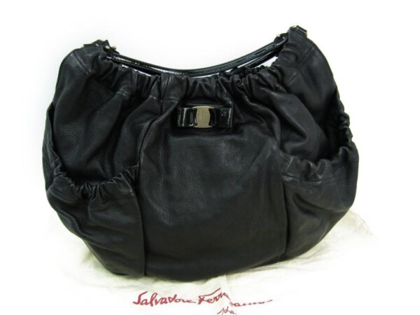 142860 170 11 Salvatore Ferragamo Vara Handbag Leather Black