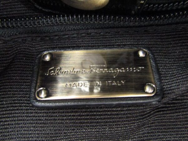 142860 170 8 Salvatore Ferragamo Vara Handbag Leather Black