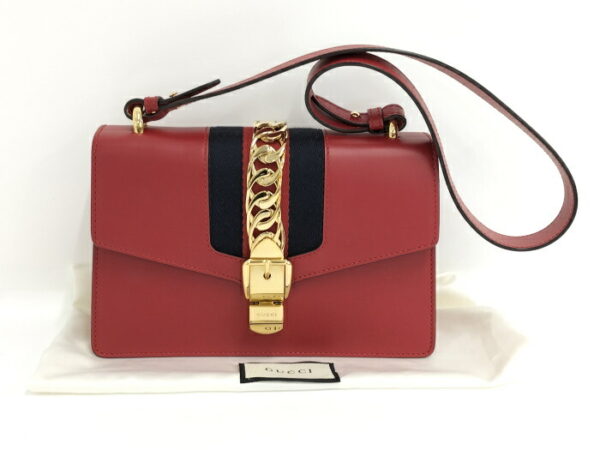 2000087252000437 10 Gucci Sylvie Shoulder Bag Leather Red