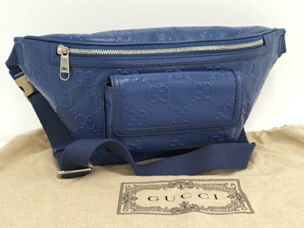 2000087252000670 10 Gucci Body Bag GG Embossed Leather Blue