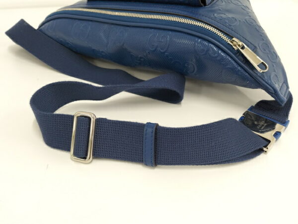 2000087252000670 6 Gucci Body Bag GG Embossed Leather Blue