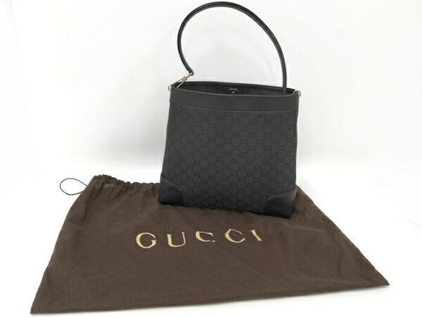 2000087252000722 10 Gucci One Shoulder Handbag GG Black