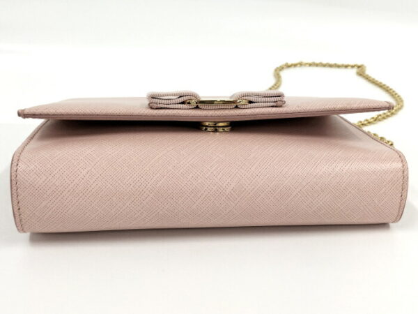 2000195258500031 8 Salvatore Ferragamo Vara Leather Shoulder Bag Pink