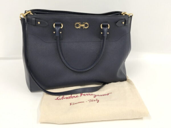 2000195260000011 10 Salvatore Ferragamo Gancini Leather 2way Shoulder Bag Navy