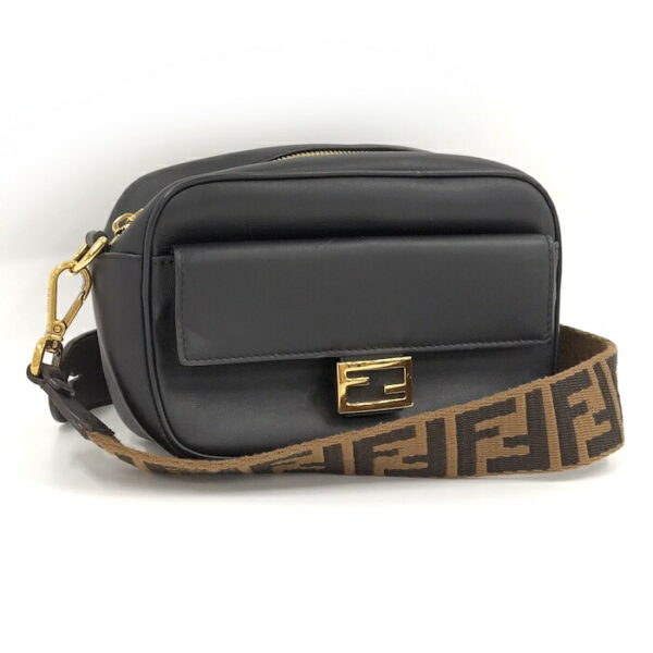 2000207258200095 1 Fendi Cam Leather Shoulder Bag Black