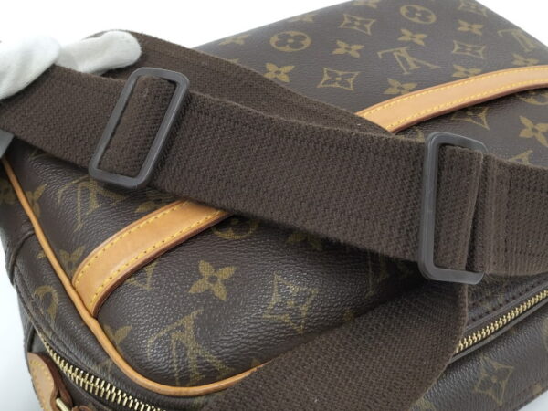 2000601259200005 5 Louis Vuitton Reporter 28 Shoulder Bag Monogram