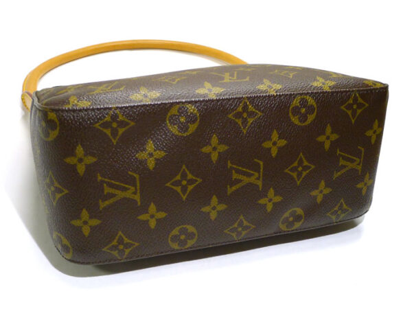 2000604258800011 3 Louis Vuitton Looping MM Shoulder Bag Monogram