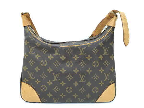 oplus 256 Louis Vuitton Boulogne 30 Monogram Shoulder Bag