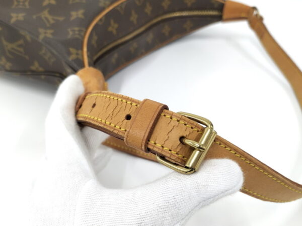 oplus 256 Louis Vuitton Boulogne 30 Monogram Shoulder Bag