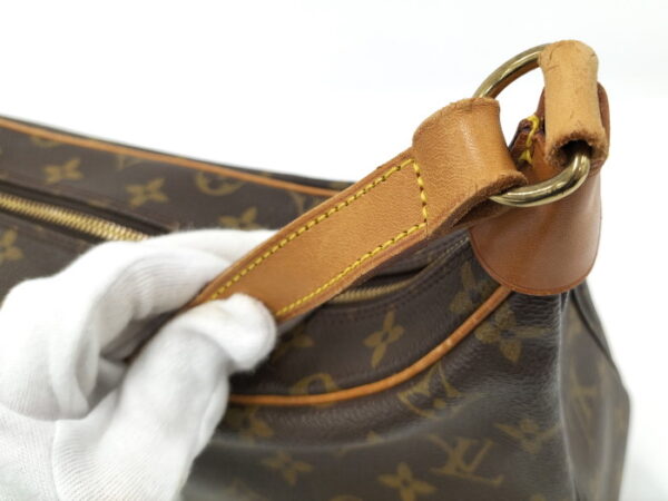 oplus 256 Louis Vuitton Boulogne 30 Monogram Shoulder Bag