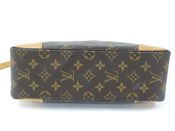 oplus 256 Louis Vuitton Boulogne 30 Monogram Shoulder Bag