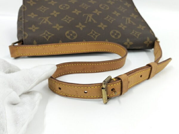 2000773251200288 4 Louis Vuitton Musette Tango Short Shoulder Bag Monogram