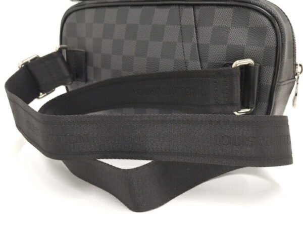 2000773251601195 6 Louis Vuitton Umbrella Body Bag Damier Graphite