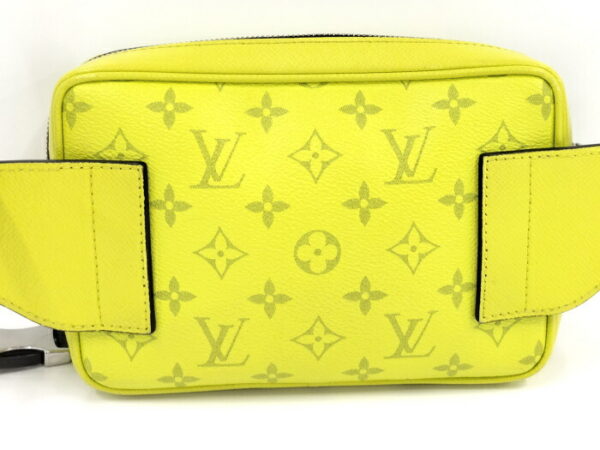 2000773252001020 2 Louis Vuitton Bum Bag Outdoor Body Bag Taigarama Jaune Yellow