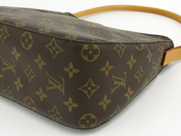 2000773252001100 5 Louis Vuitton Looping MM Handbag Monogram