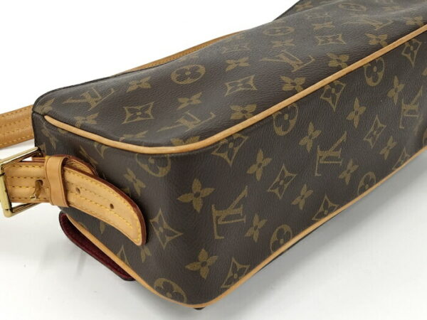 2000773252001111 5 Louis Vuitton Viva Cite MM Shoulder Bag Monogram Leather