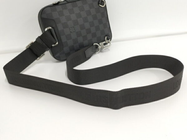 2000773252001124 4 Louis Vuitton Amazon Sling Bag Body Bag Damier Graphite 3D