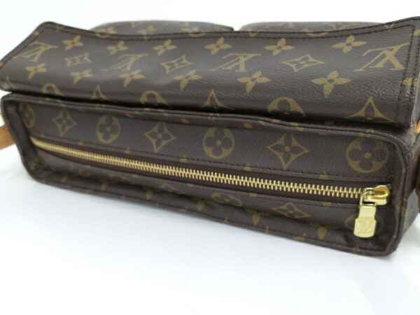 2000773252001133 8 Louis Vuitton Viva Cite MM Shoulder Bag Monogram