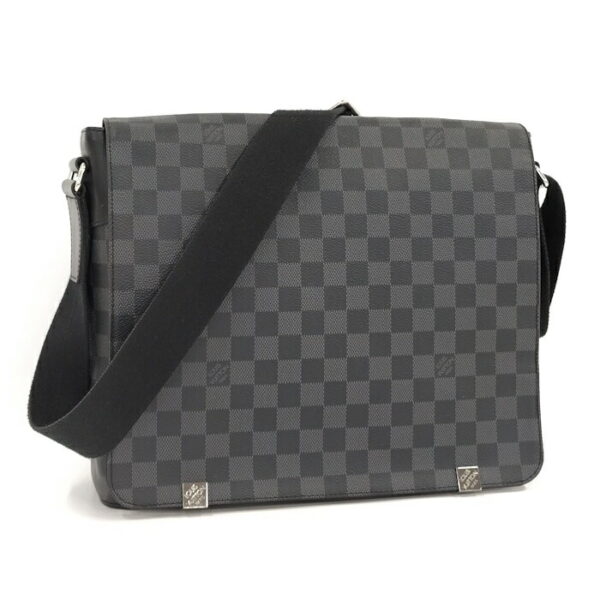 2000773252001154 1 Louis Vuitton District MM NM Shoulder Bag Damier Graphite