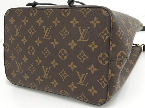 2000773252001161 4 Louis Vuitton Neo Noe Shoulder Bag Monogram