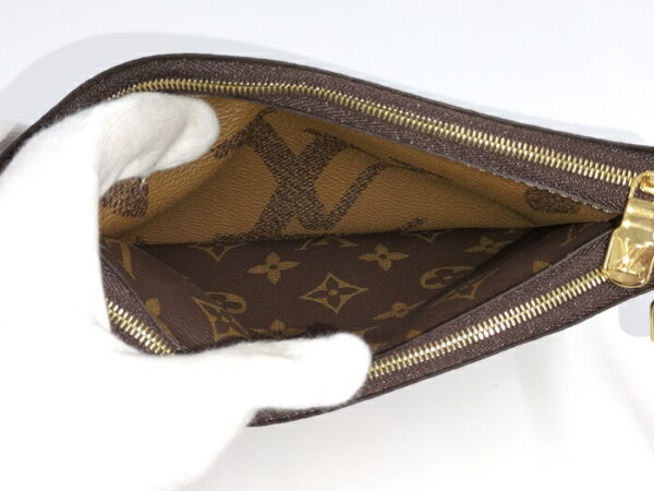 2000773252001166 8 Louis Vuitton Pochette Double Zip Shoulder Bag Giant Reverse