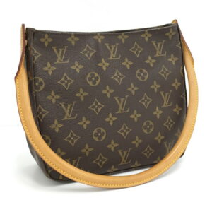 2000773252001170 1 Louis Vuitton Looping Shoulder Bag Monogram Canvas