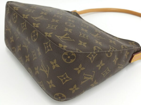 2000773252001170 3 Louis Vuitton Looping MM Shoulder Bag Monogram