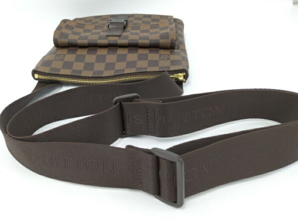 2000773252001198 5 Louis Vuitton Pochette Melville Shoulder Bag Damier Ebene