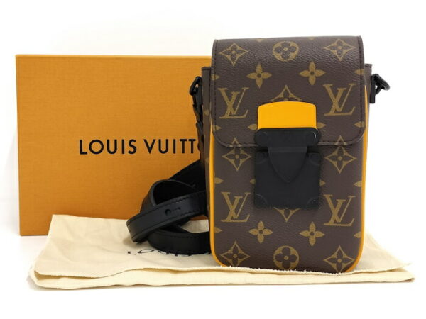 2000773252001235 10 Louis Vuitton S Lock Vertical Wearable Wallet Monogram Macassar