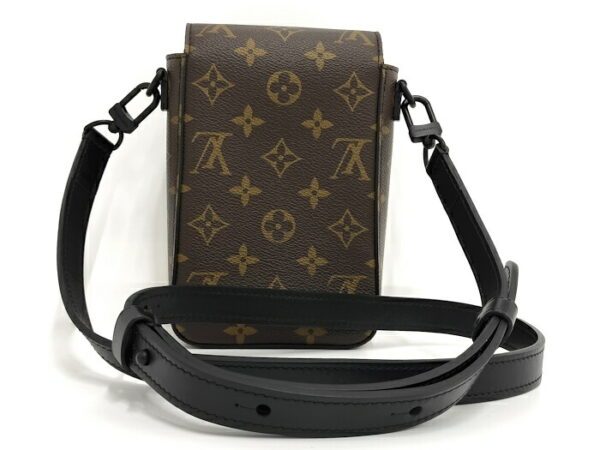 2000773252001235 2 Louis Vuitton S Lock Vertical Wearable Wallet Monogram Macassar