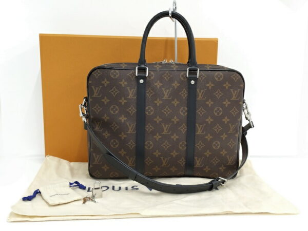 2000773252100547 10 Louis Vuitton Porte de Cuman Voyage PM Monogram