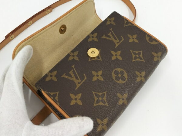 2000773252400044 9 Louis Vuitton Pochette Florentine Body Bag Monogram